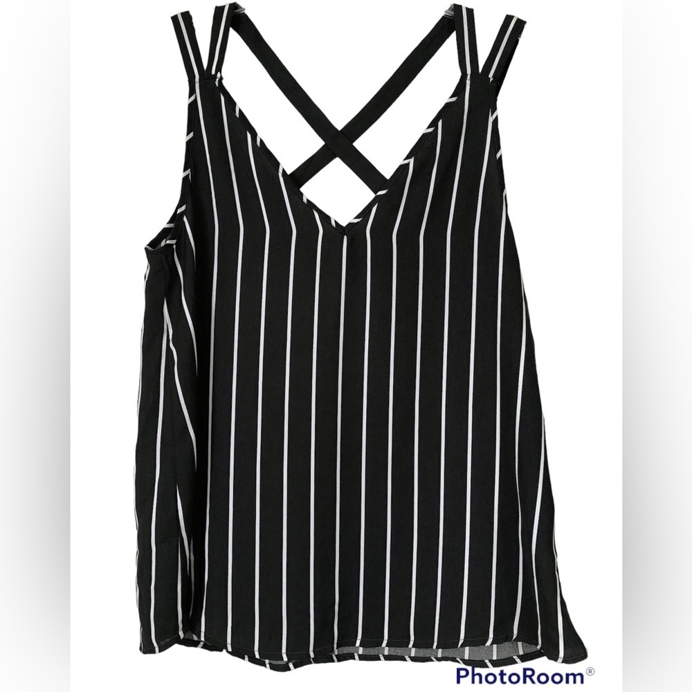 Cute gray with white strip top size M